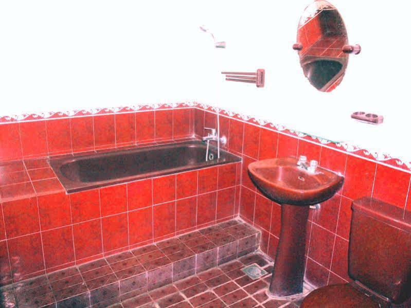 Hotel Pinangsia Jakarta Luaran gambar